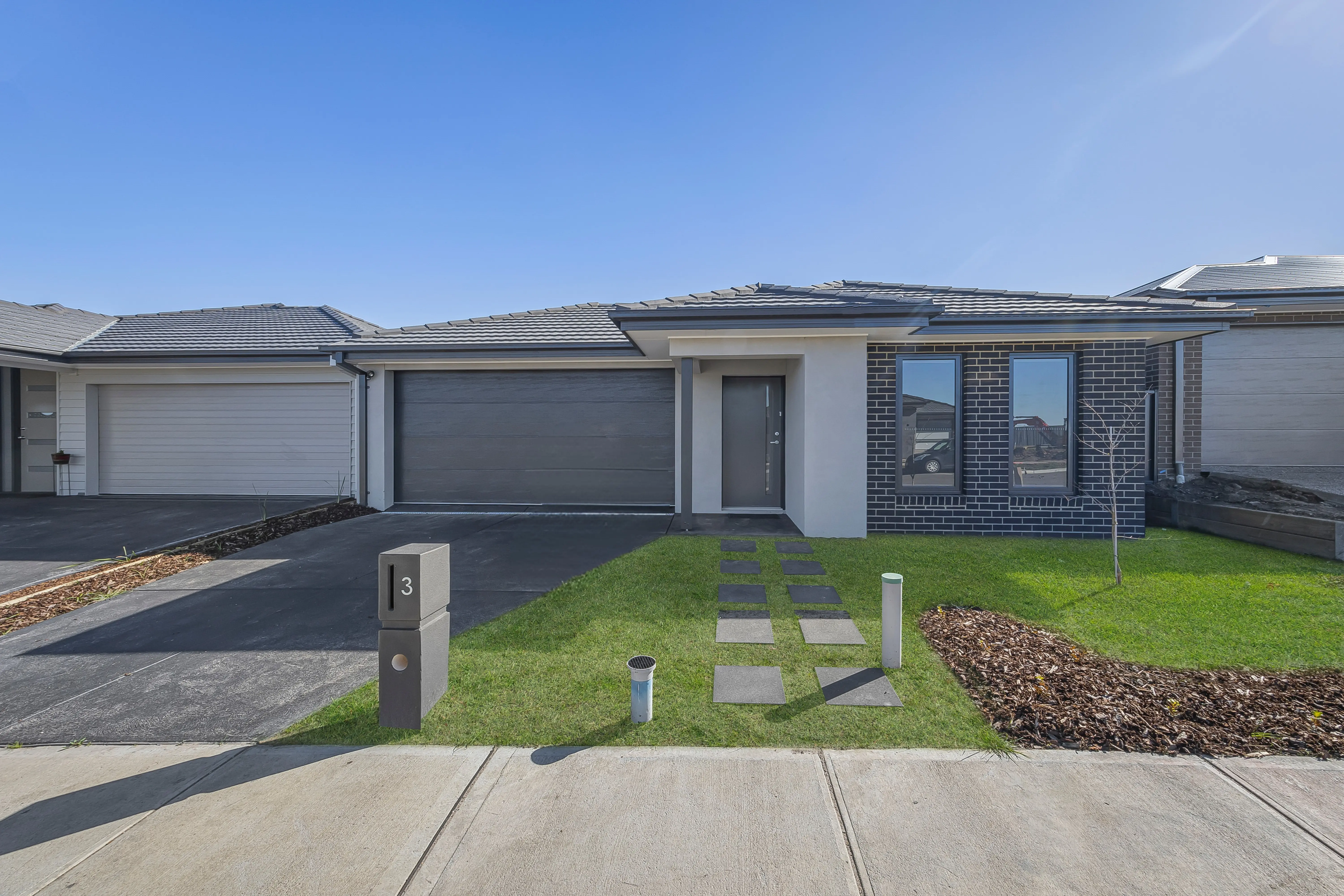 3 Peak St Clyde North Improved Liveability - Image 1 of 8