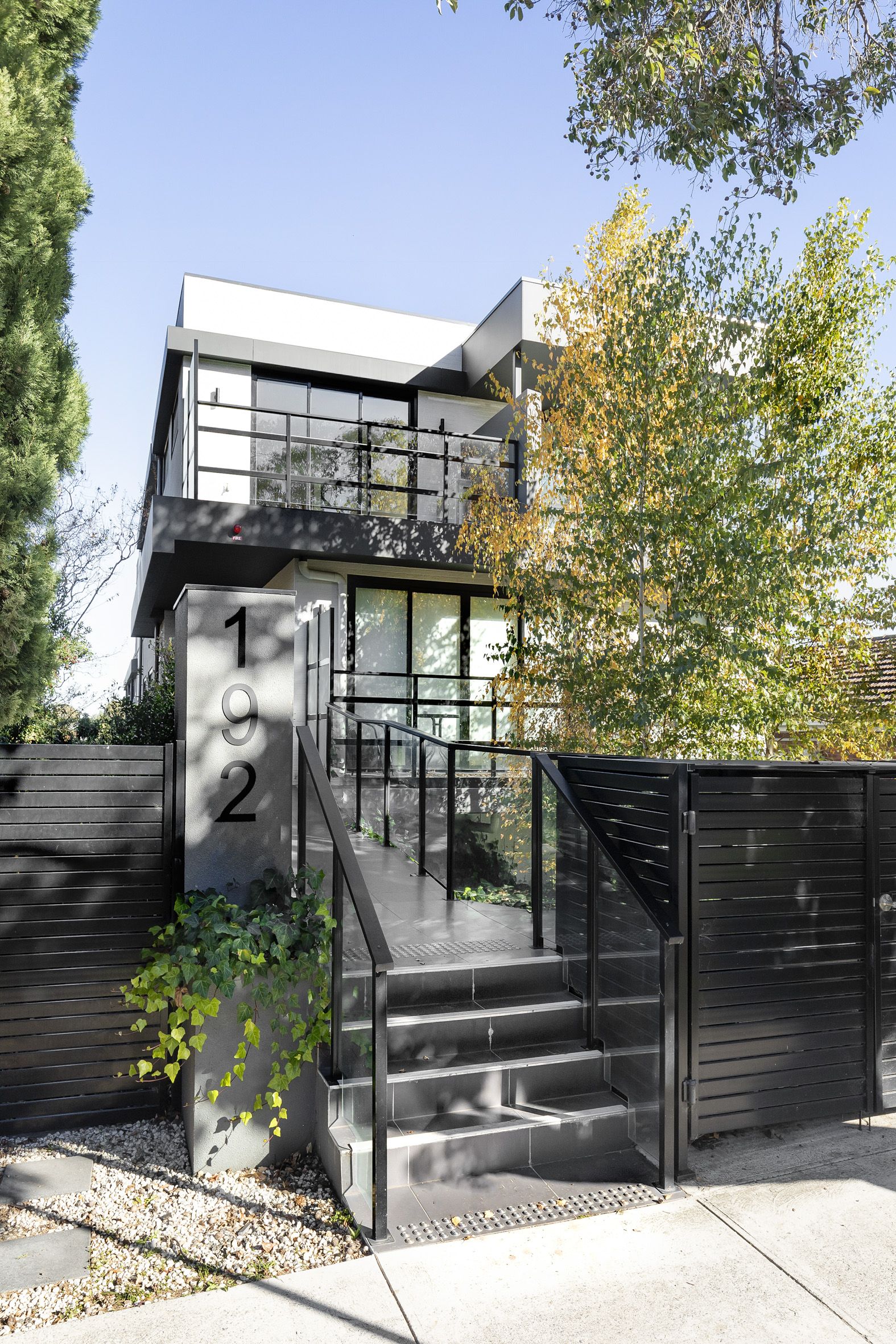 195 Lower Heidelberg Road, Ivanhoe East - Image 1 of 11
